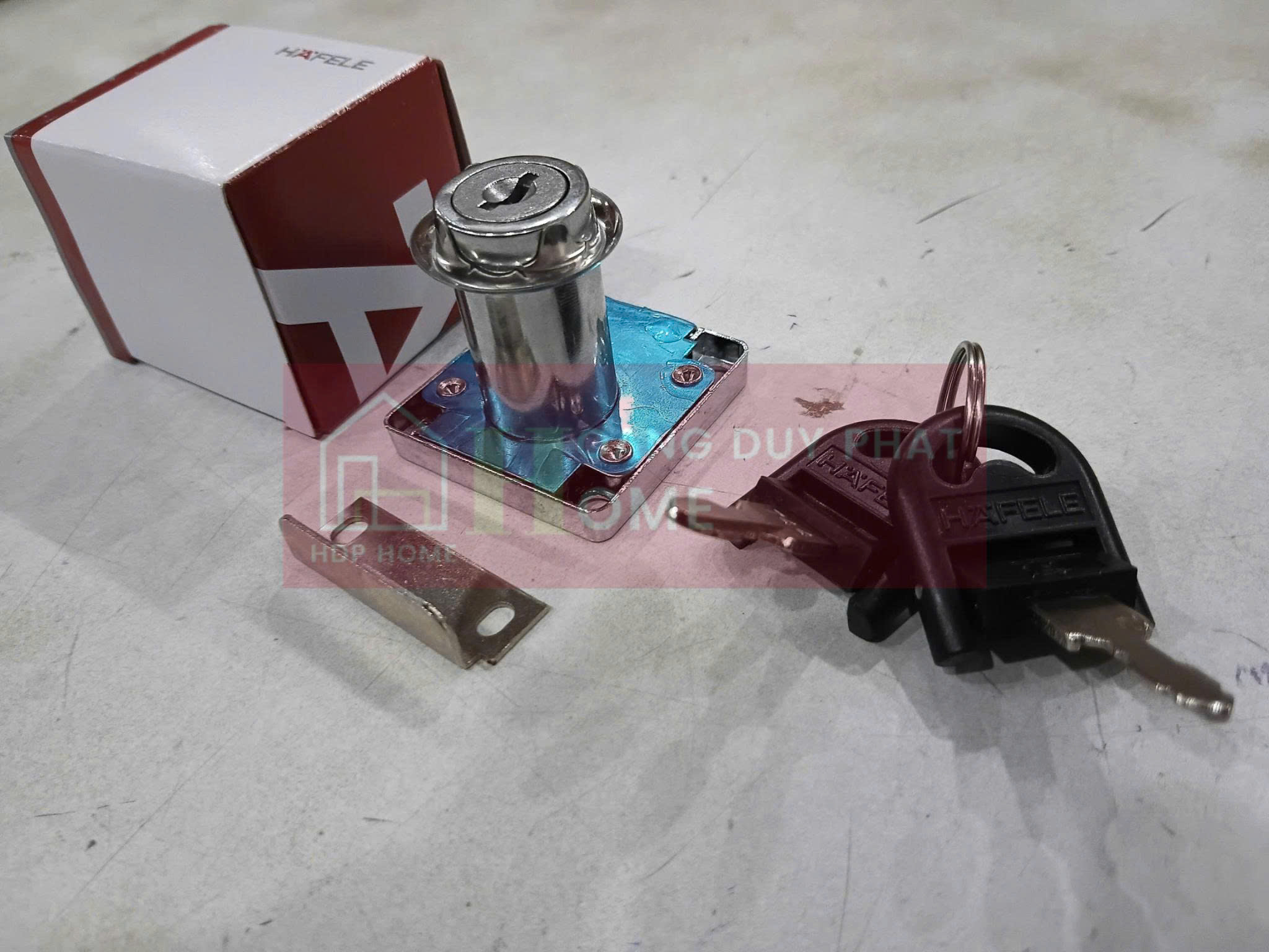 Khóa vuông chìa nhựa Häfele 32mm 232.01.230 Khóa vuông chìa nhựa Häfele 32mm 232.01.230