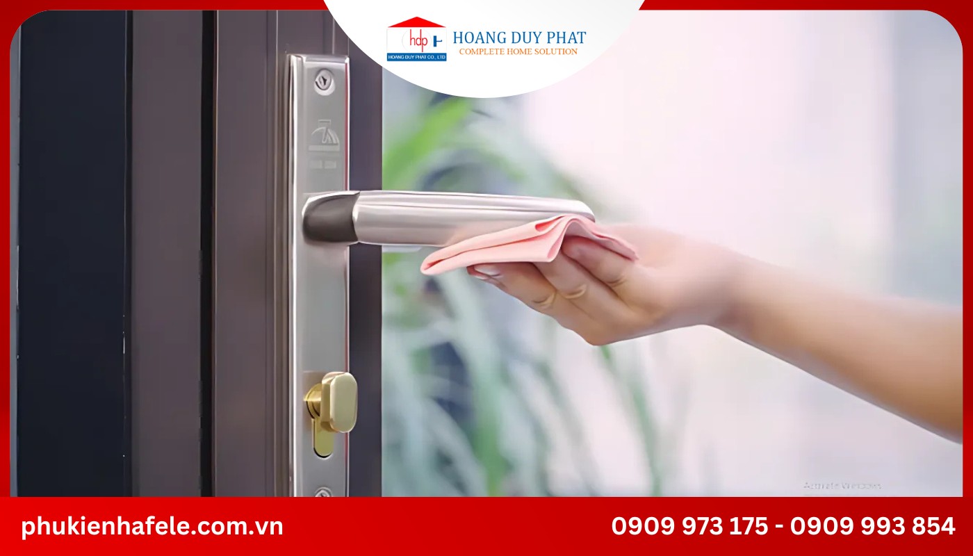 Mẹo sử dụng tránh làm khoá tay gạt bị hư hỏng